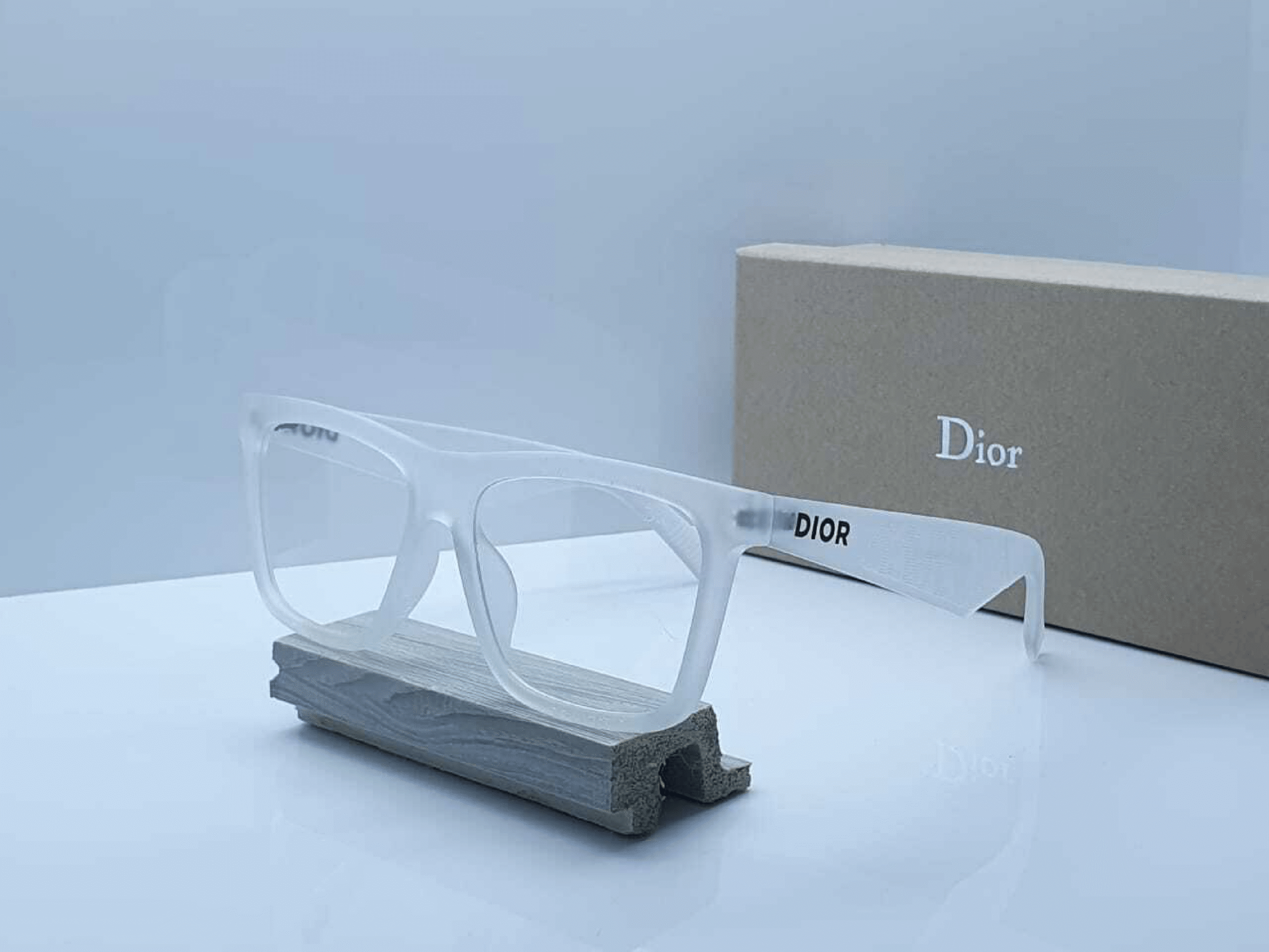 Dior CD square